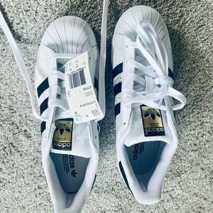 Adidas Superstar Shell Toe Shoes Brand New! Never Worn.